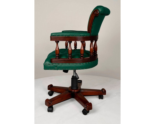Классическое зеленое компьютерное кресло 
